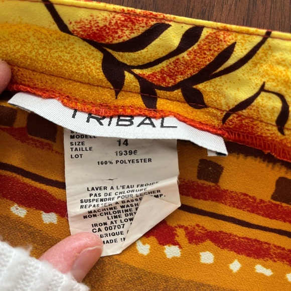 Tribal Floral Maxi Skirt Red and Orange with zipper on side size 14 - Picture 3 of 6